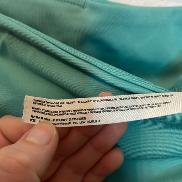 Free People FP Movement Teal Cropped Leggings Size Large - Picture 7 of 7